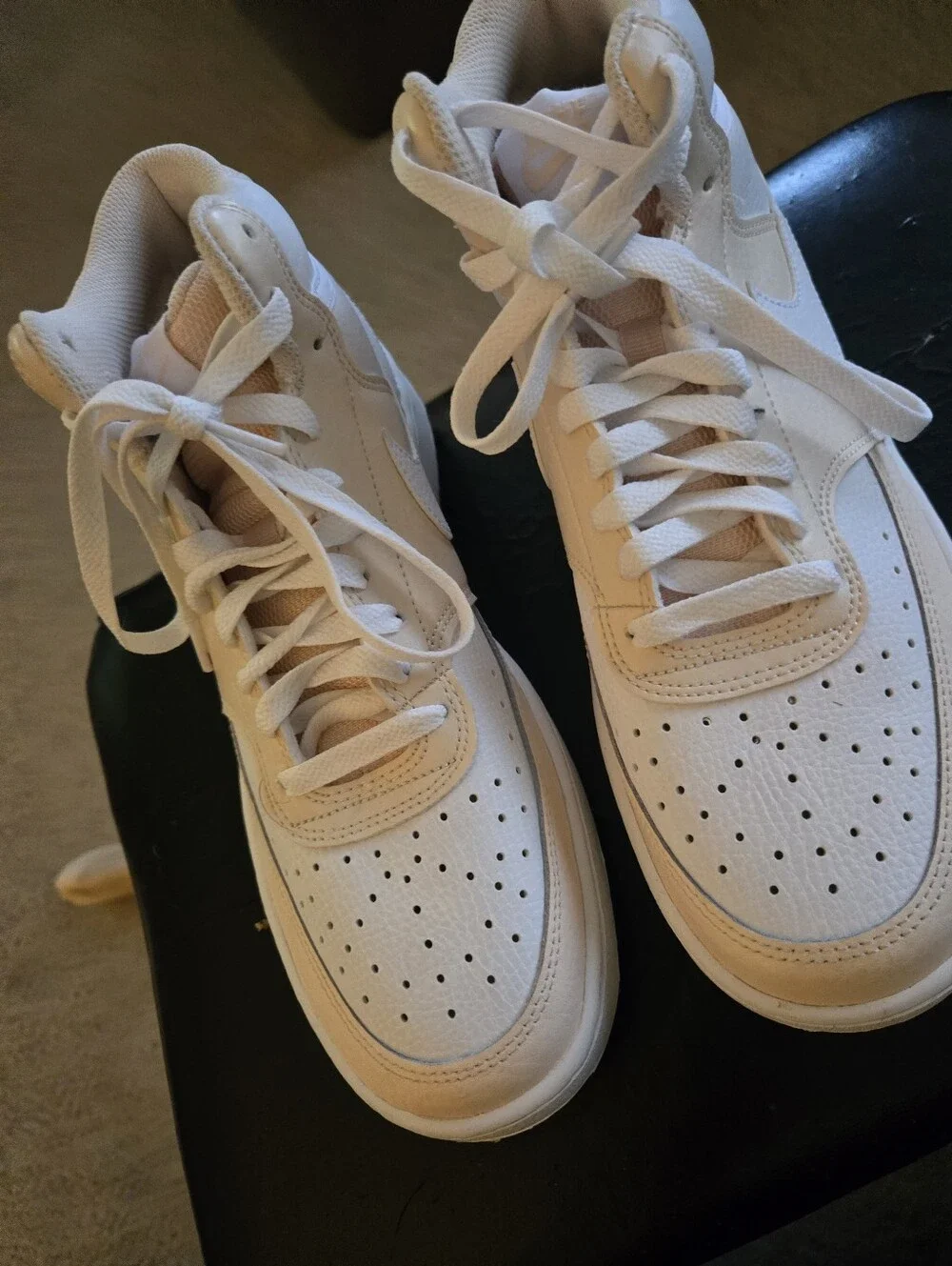 Nike women clean